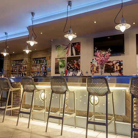 Sofia'S Hotel Kalamákion Dış mekan fotoğraf