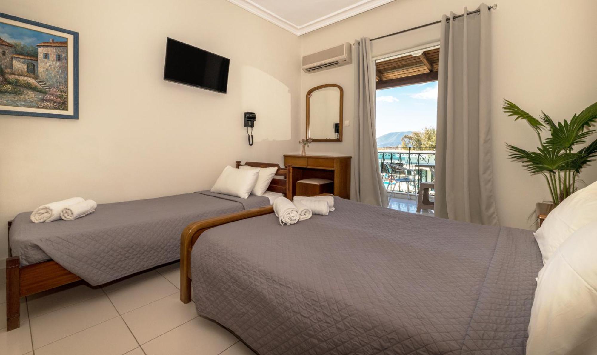 Sofia'S Hotel Kalamákion Dış mekan fotoğraf