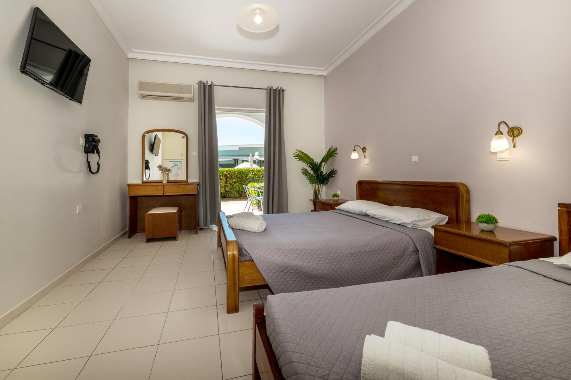 Sofia'S Hotel Kalamákion Dış mekan fotoğraf