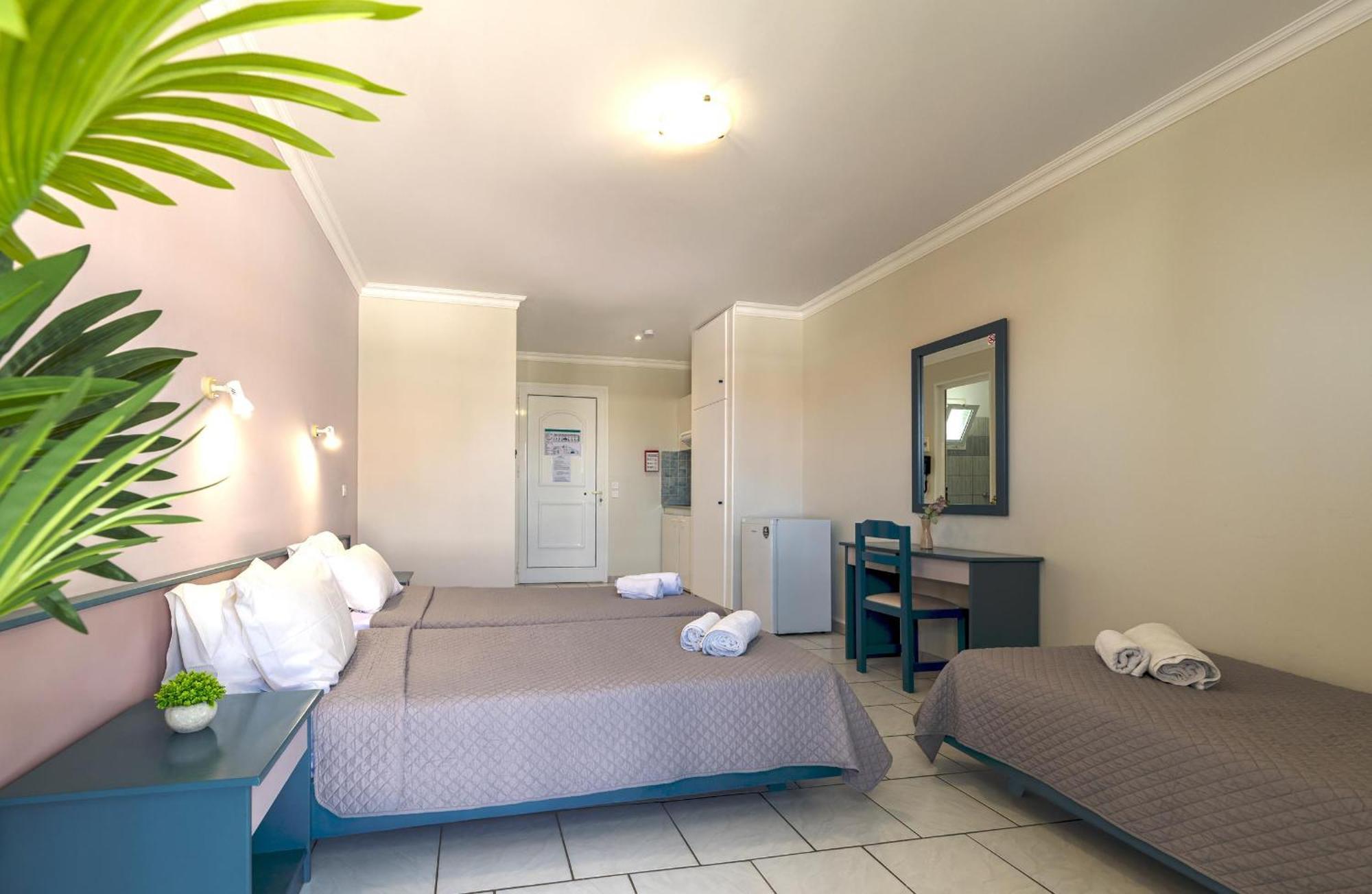 Sofia'S Hotel Kalamákion Dış mekan fotoğraf
