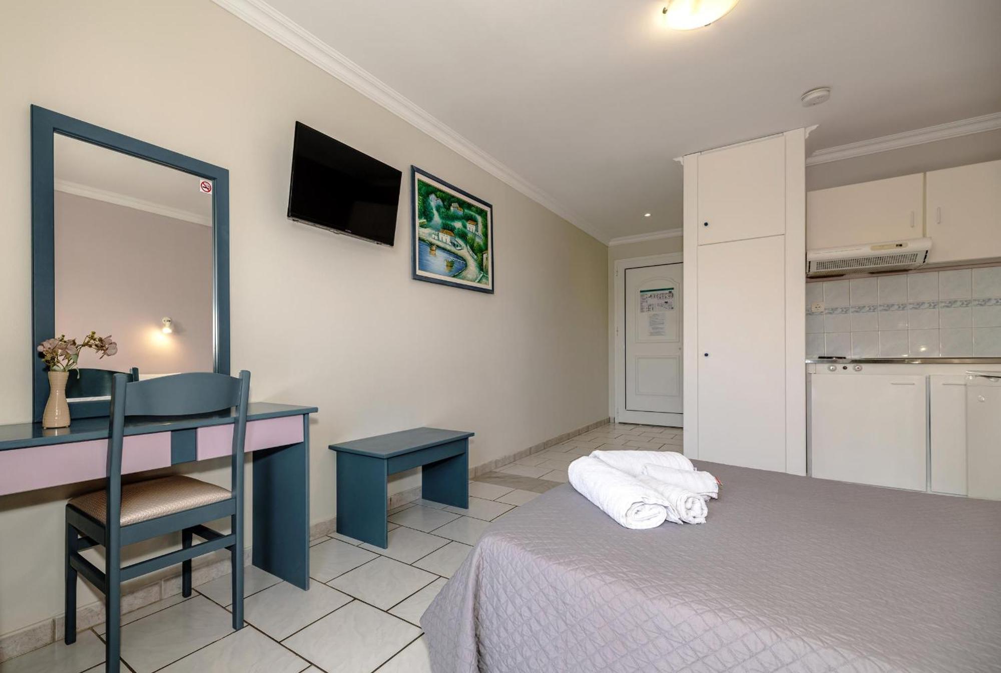 Sofia'S Hotel Kalamákion Dış mekan fotoğraf