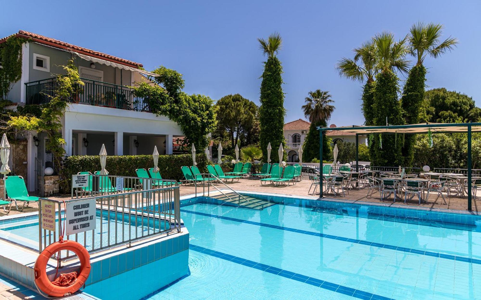 Sofia'S Hotel Kalamákion Dış mekan fotoğraf