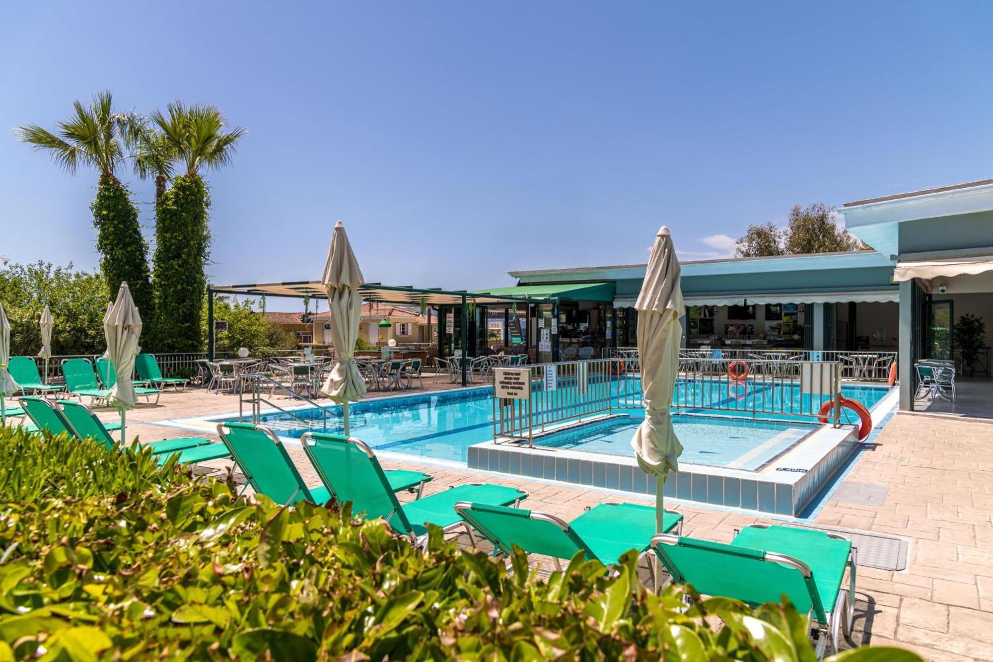 Sofia'S Hotel Kalamákion Dış mekan fotoğraf